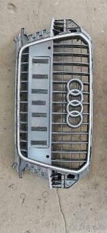 Maska audi q3 2012 - 1