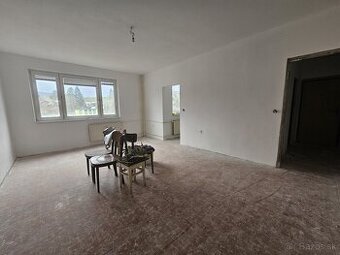 Na predaj 1-izbový byt s loggiou v Handlovej