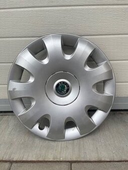 Puklice,kryty kolies Škoda Octavia 2 r15"