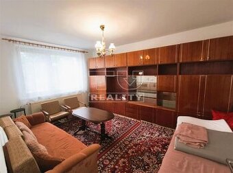 Byt 2 izbový, Šarišské Michaľany, 10 min. od mesta...