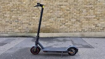 Xiaomi Mi Electric Scooter Pro 2