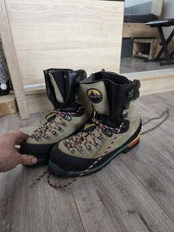 La sportiva Nepal top 44