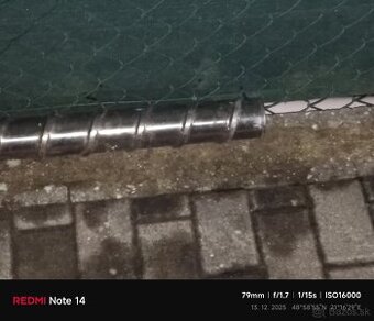 Snek do vstrekovacieho lisu