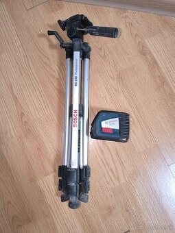 Predám statív a laser Bosch profesionál