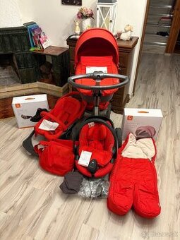 Predám kočík Stokke Xplory V5 – trojkombinácia, červený