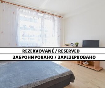 Garsónka s balkónom v novostavbe blízko centra v Nitre