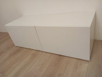 skrinka Ikea Besta - vysoký lesk