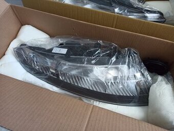 Na predaj svetla Honda Civic 8g. Ufo