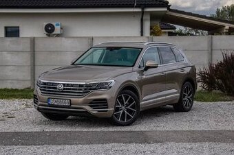 Volkswagen Touareg 3.0 V6 TDI SCR Elegance 4M / AJ NASPLÁTKY