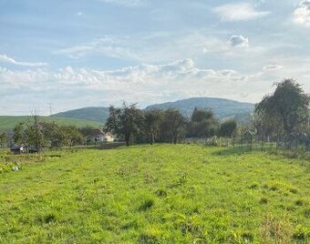 Pozemok vhodný na stavbu rodinného domu s ovocným sadom