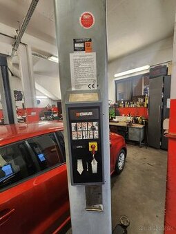 Predám dvojstlpovy zdvihak Herrmann