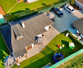 Na predaj Rodinný dom v Běšeňovej /dom + rekreačný  domček/