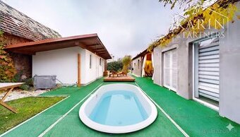 Kompletne zrekonštruovaný dom s BAZÉNOM a letnou kuchynkou