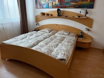 Manželska postel s uložnym priestorom