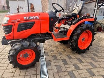 Kubota B2420D