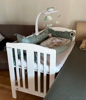 Drevená detská postieľka biela