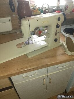 Plne funkcny kvalitny sijaci stroj Lada 132 -4 kufrikovy