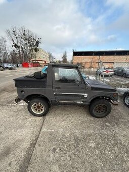 Suzuki Samurai