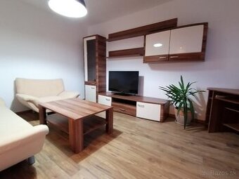 Prenájom 2 izbového bytu v centre mesta