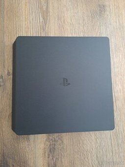 Playstation 4 slim