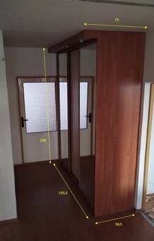 Vstavaná skriňa - nová