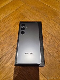 Predam Samsung Galaxy S24 8GB/256GB Black, ako novy