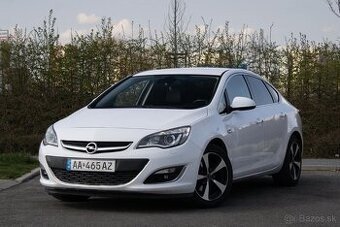 Opel Astra Notchback 1.7 CDTI 130k Cosmo