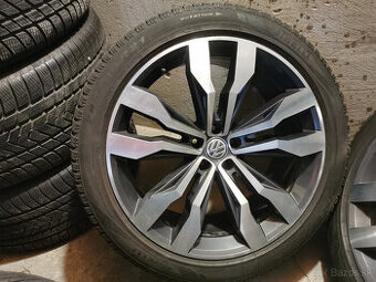VW Touareg R-Line - orig. 21" alu Suzuka s pneu DOT 25