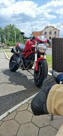 Ducati monster 796 - 1