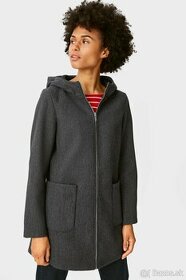 Vlnený kabát s kapucňou / ako nový / 1 x oblečený