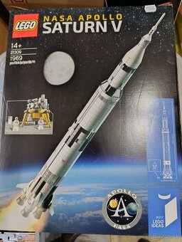 Lego NASA Apollo Saturn V