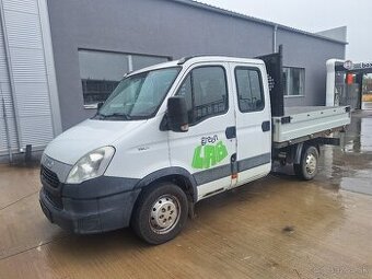 IVECO DAILY 2,3 DIESEL VALNÍK 7 MIESTNY 2014 ROK