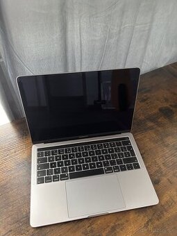 MacBook Pro 13 (2019)
