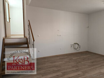 Ponúkame na predaj veľký-mezonetový 2izb. byt v Trenčíne