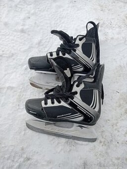 Chlapčenské korčule.