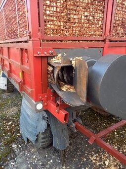 štiepkovač špalikovač drvič konarov