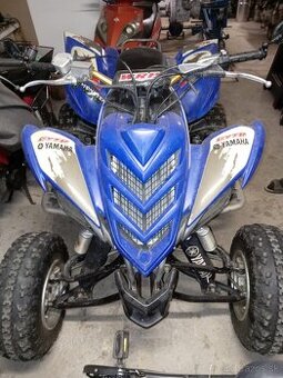 Yamaha raptor xrf800.