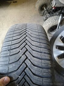 Predám pneumatiky celosezonne zima leto r18