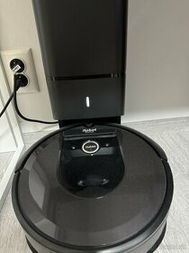 Robotický vysávač iRobot Roomba i7+