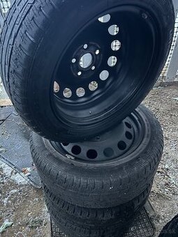 R16