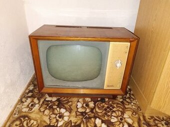 Starožitný televízor