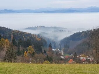 POZEMOK NA PREDAJ – ČREMOŠNÉ