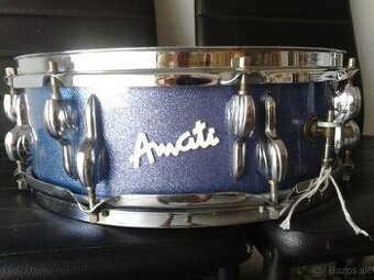 Predam Vintage Amati snare so stojanom.1960 65 eur