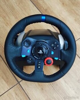 Predám Logitech G29 volant + pedále (PS4/PS5/PC)