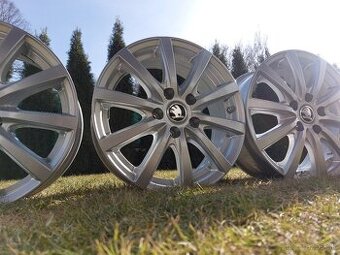 Skoda / Platin R16 5x112 6,5J ET42 - 1