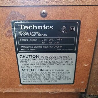 elektronic organ Technics - 1