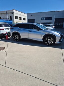 Lexus RZ 450 E