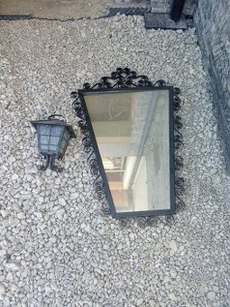 Zrkadlo a lampa