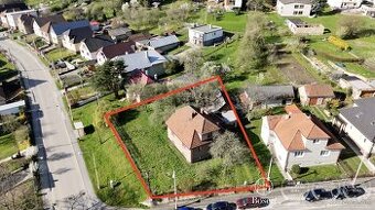 BOSEN I Pozemok so starým domom s krásnym výhľadom, Ružomber