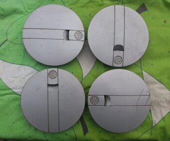 STREDOVÉ PUKLICE R13 4x100 - VW GOLF 2, GOLF 3